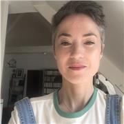 Rédactrice avec 8 ans d'expérience et libraire avec 10 d'expérience propose cours FLE tous niveaux.